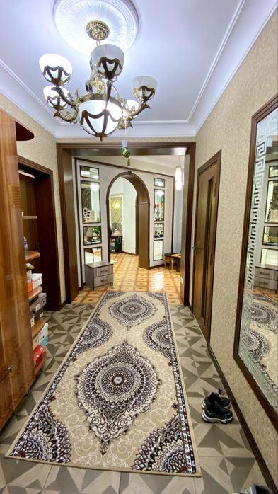 Уч хонали учинчи қавватда 122 м2 (мулжал Самкочавто)