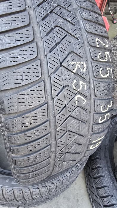Set 4 Pirelli RSC iarna 2 latimi 255/35/19 si 225/40/19 Timisoara • OLX.ro