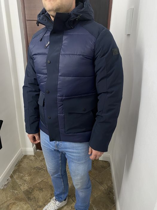 Geaca reserved nou cu eticheta M