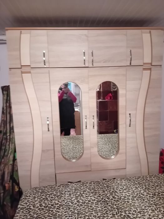 Mobila dormitor 4 acesori