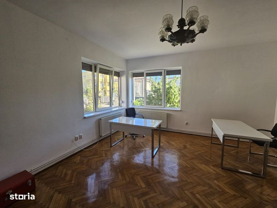 Apartament spatios, zona Hotel Napoca, pentru birou!