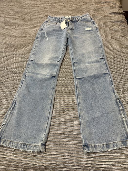 Продам джинсы новые