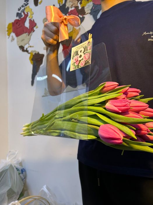 Тюльпаны крупные