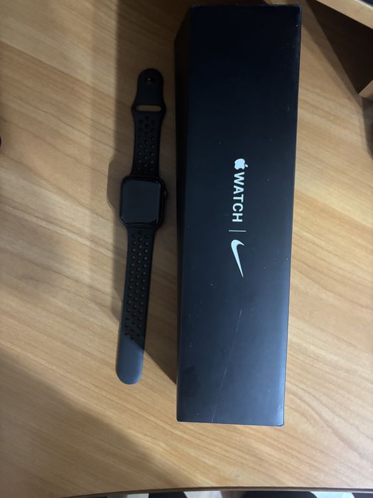 Продам часы apple watch