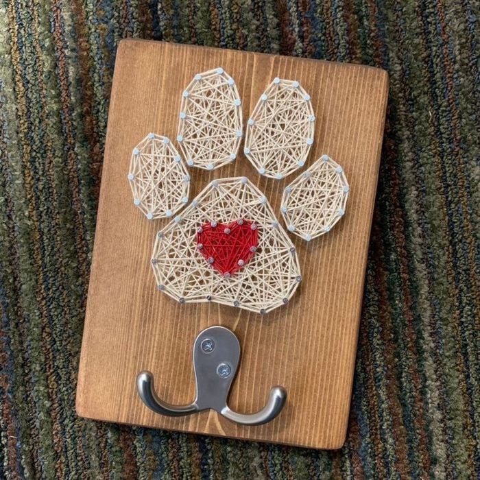 Закачалка за повод за куче