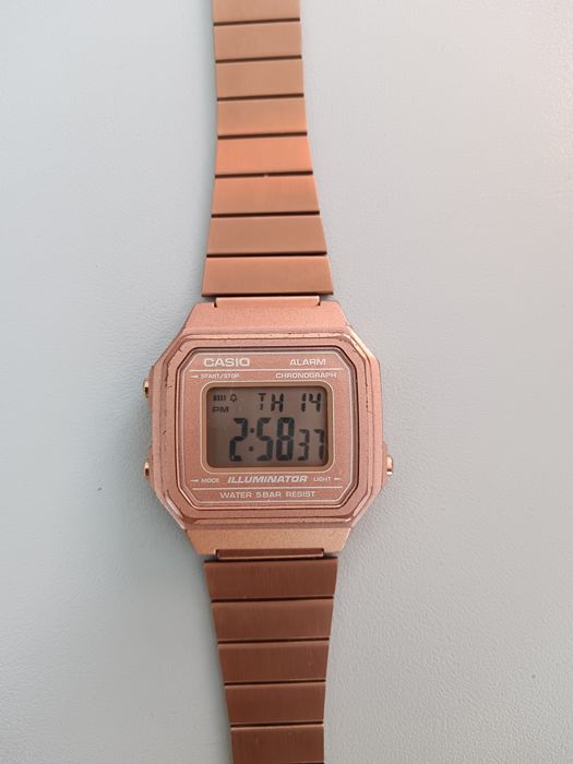 Vând ceas casio b650w