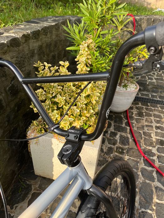 Vând bmx profesional în stare perfectă