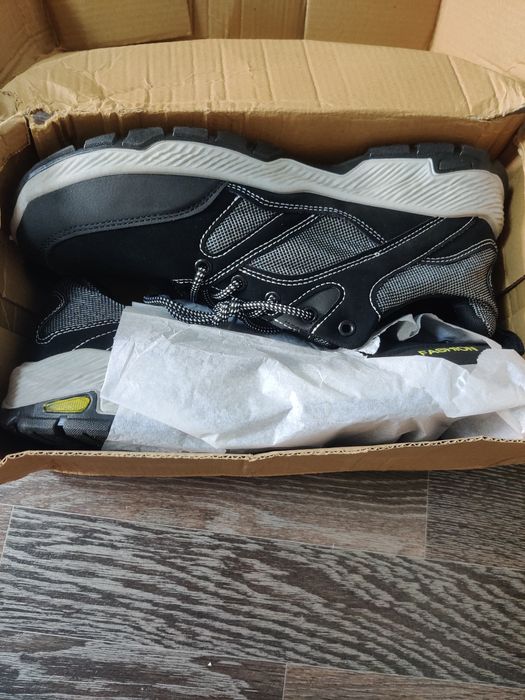 Кросовки 45 размера