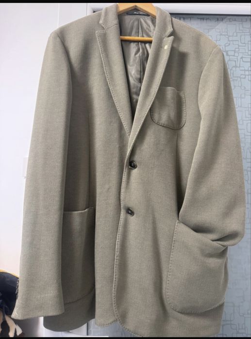 Sacou barbatesc, marca Mango