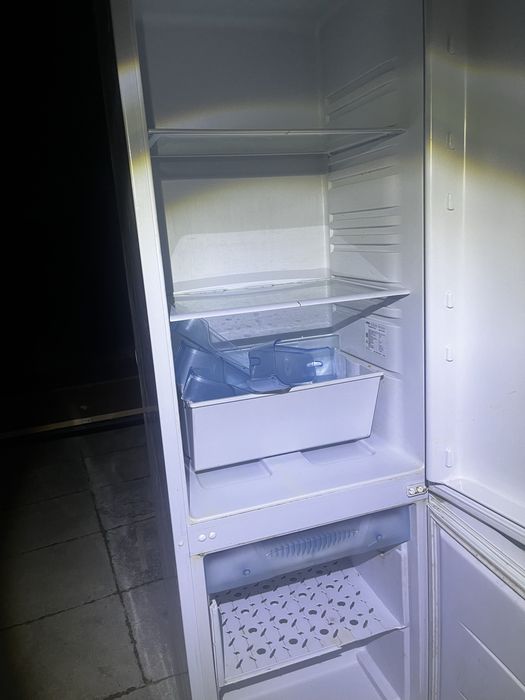 Холодиник  бируза