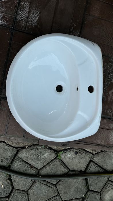 Раковина в хорошем состоянии