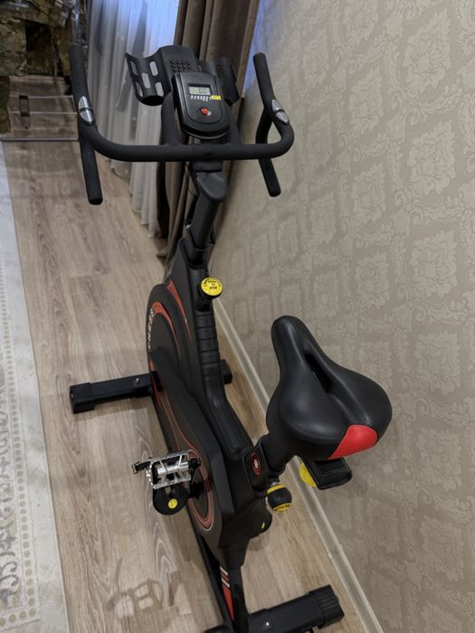 Велотренажер/спин байк,возможен торг