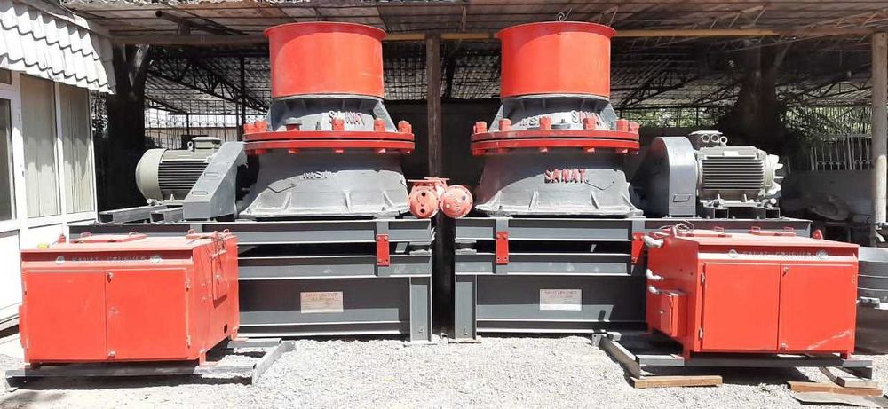 Конус дробилка сотилади.