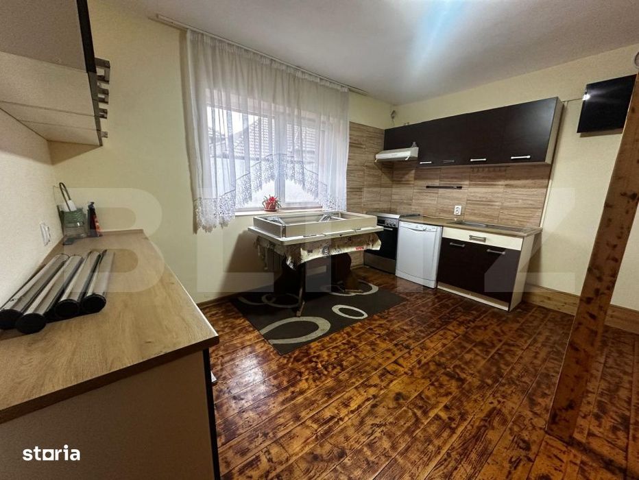 Casa individuala cu 4 camere si teren 640mp,Vintul de jos