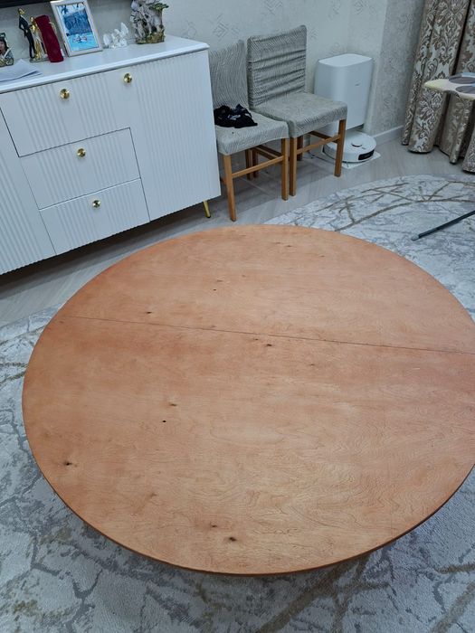 Круглый стол складной