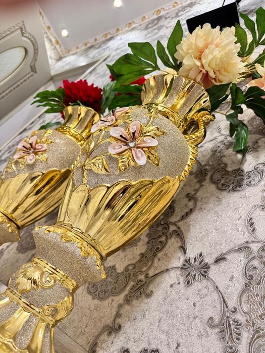 Вазы с цветами 2штуки