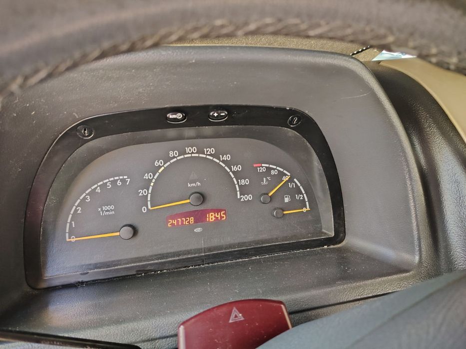 Mercedes Vito V220