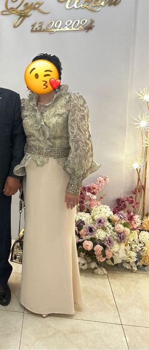 Продам вечерний платья