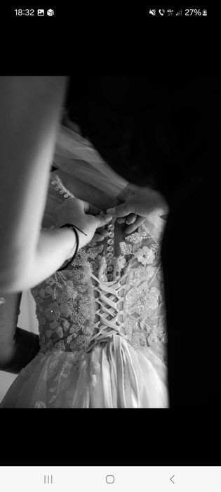 Se vinde rochie de mireasa.