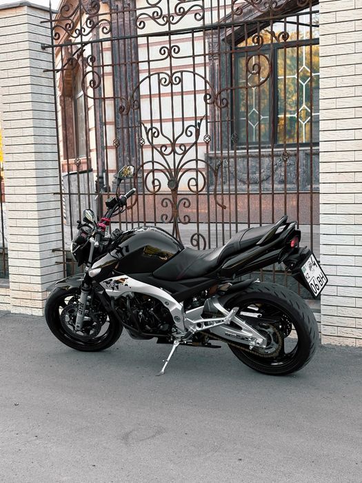 Мотоцикл Suzuki gsr600