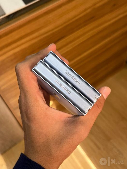 Samsung Z flip6 5