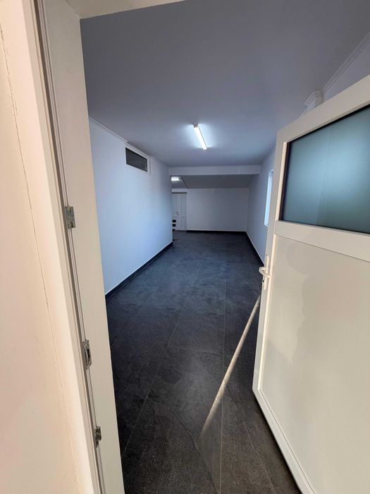Cladire / Spatiu comercial 245 mp + Anexa 45 mp Inchiriere Dambovita