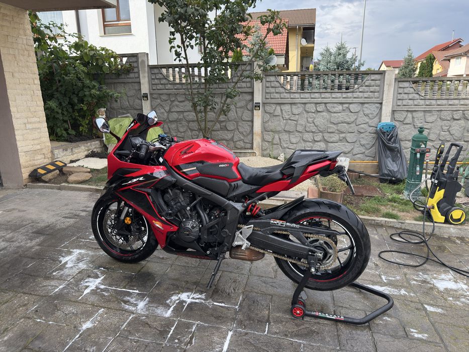 Vand Honda CBR650R, model 2023