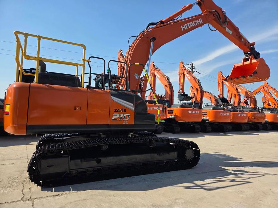 Hitachi ZX210LC-7, 2023, 3.088h, CUPLA RAPIDA, cupa NOUA 1,3mc, Masa operationala 23,4 tone, 3 camere, ad sapare 7m, 3 pompe hidr HITACHI, antifurt, ISUZU, ridica 13t, lant 90% ok, consum 12l/h, posibilitatea leasing 4 ani, CA NOU-PROMOTIE 109.900 Eur+Tva