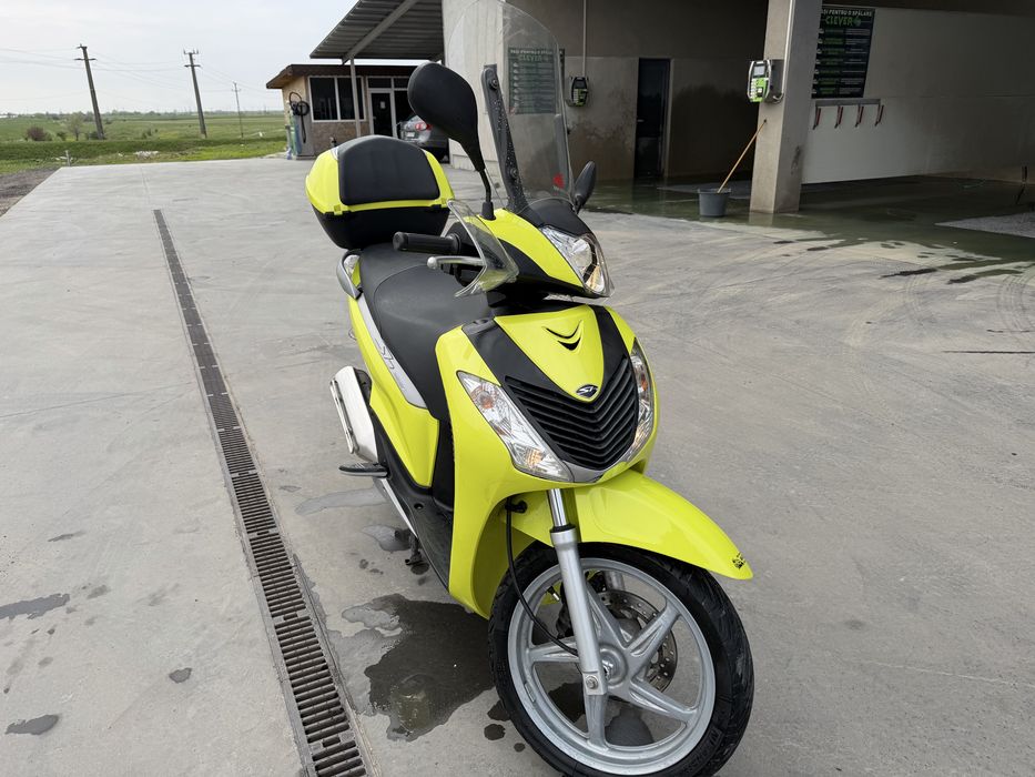 Honda sh 125 i 2010 Germania culoare deosebita