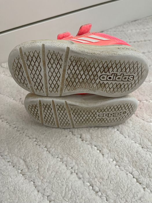 Маратонки Adidas момиче размер 22