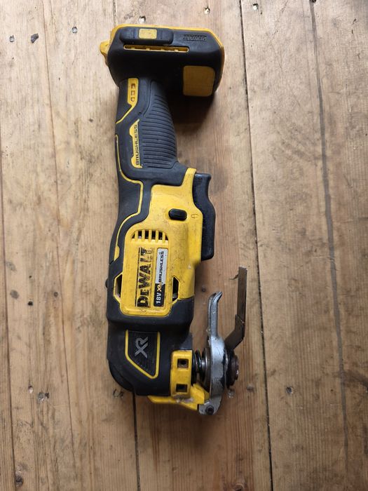 Безчеткови винтоверти, импакти девалт Dewalt