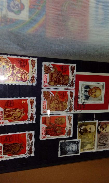 Класьор с марки.