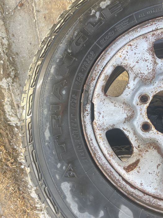 Шины с дисками на пикап