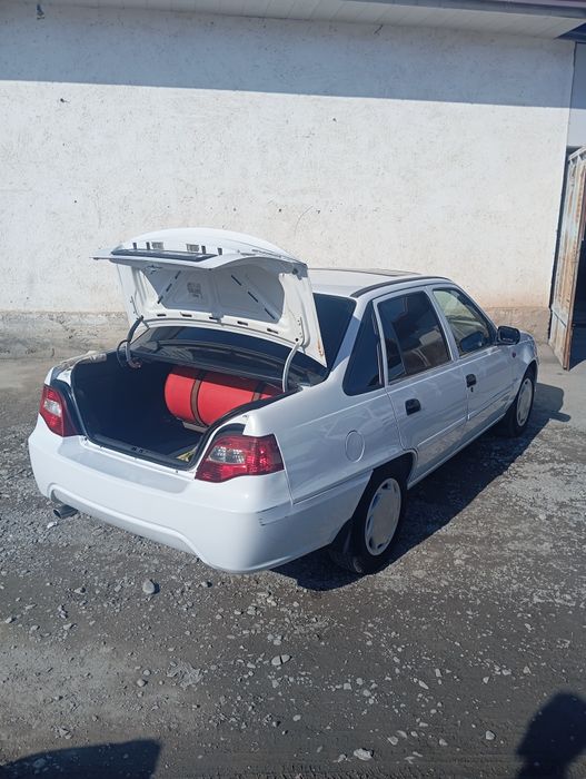 Nexia 2. 1.6 super kansaner