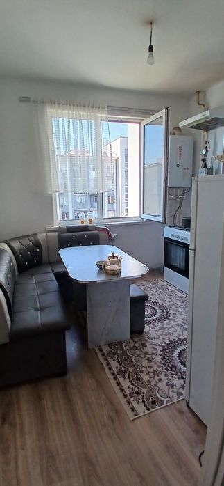 Uy ijaraga beriladi choshtepada   1 metro bekatiga 1 qadam
