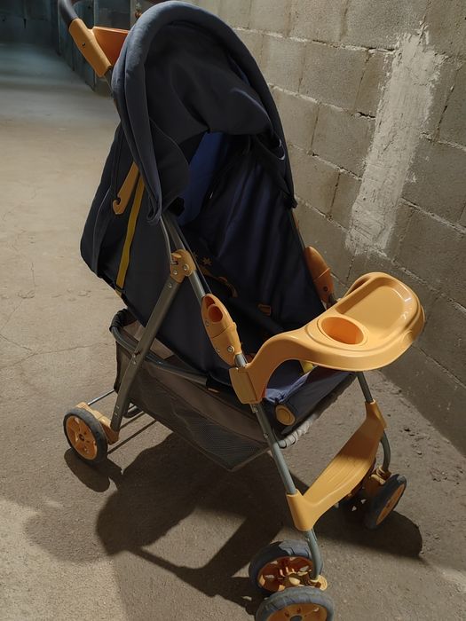 Подаётся летняя коляска