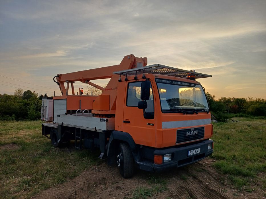 Nacela pe camion MAN  8. 156