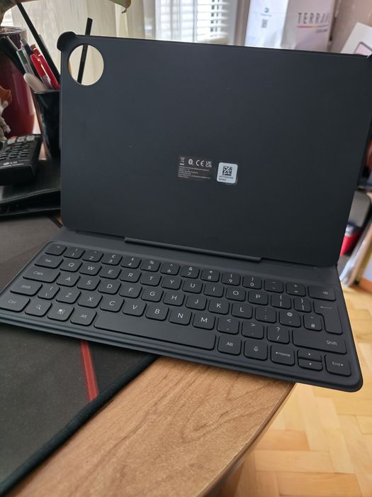 Таблет Honor Tab 10 , 12.1" 5G + клавиатура