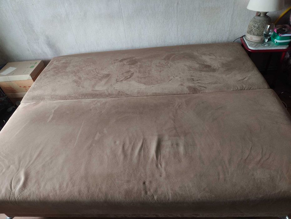 Диван триместен разтегателен