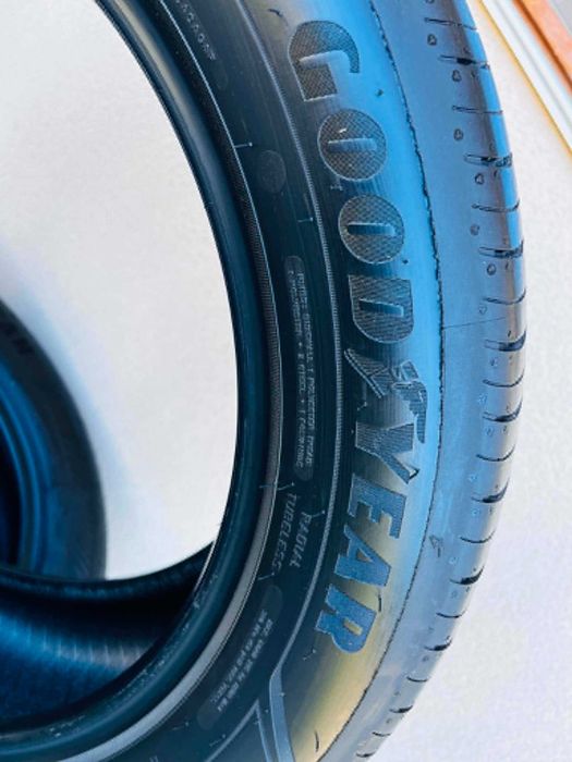 Летни гуми Goodyear 215/55/18  99V