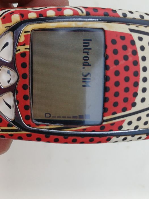 Nokia 3510i folosit / stare  buna / necodat. Incarcatorul este inclus in pret