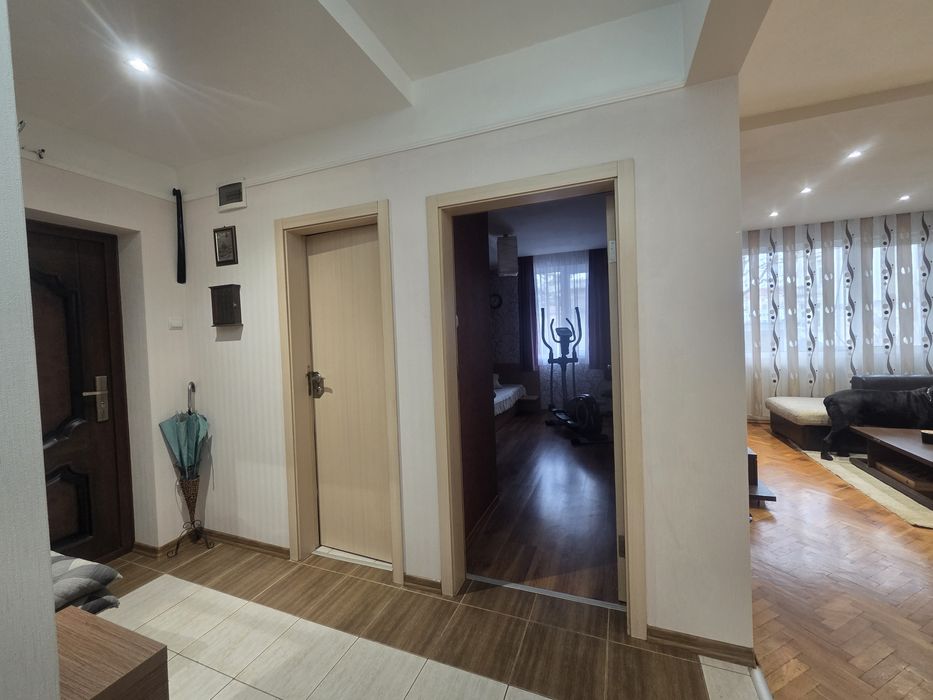 Дава се под наем Тристаен апартамент в Русе, Хъшове - 93 кв.м за 398.82 € - Снимка #14