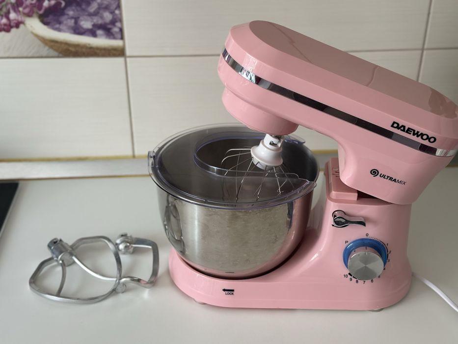 Mixer cu bol Daewoo 1600W, 10 viteze,tel, carlig framantare si paleta