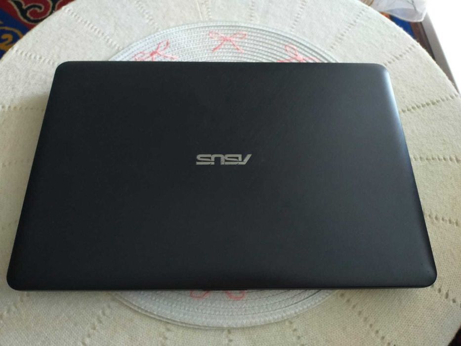 продаю ноутбук asus