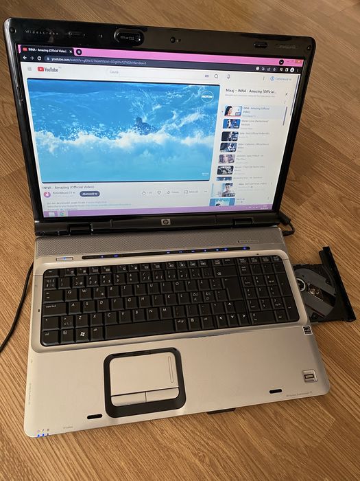 Laptop HP display mare 17,3 inch funcțional vine cu incarcator.Trimit prin curier.