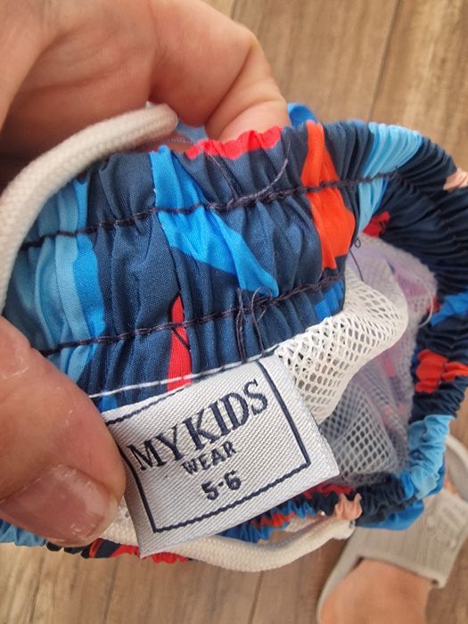 Costum de baie baieti NOU 5-6 ani