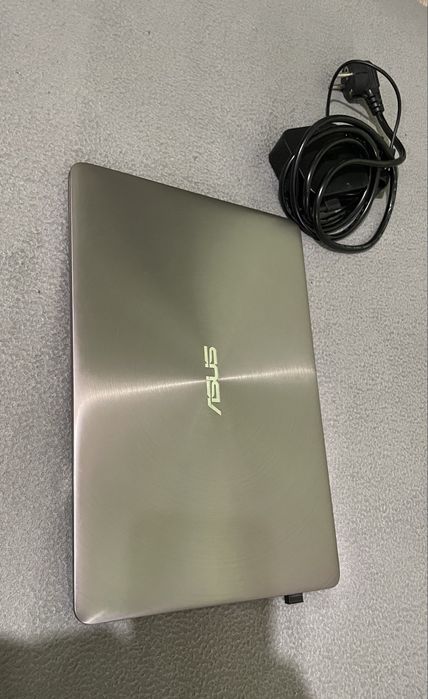 Asus UX310U Notebook PC