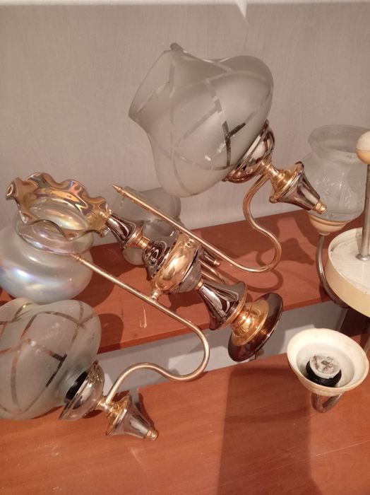 Продам люстры хорошего качества,