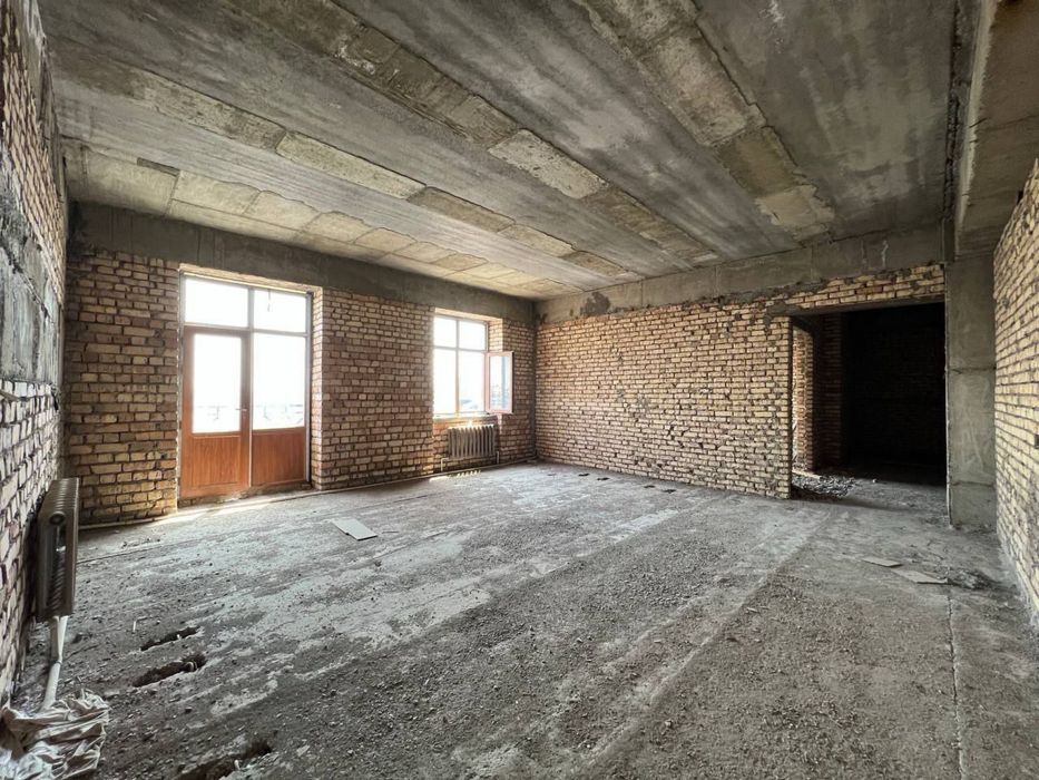 Проспект Амира Темура! ГАБУС С Терассой в продаже!!!