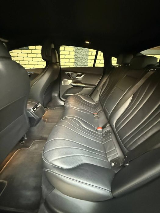 Mercedes-Benz EQE350+